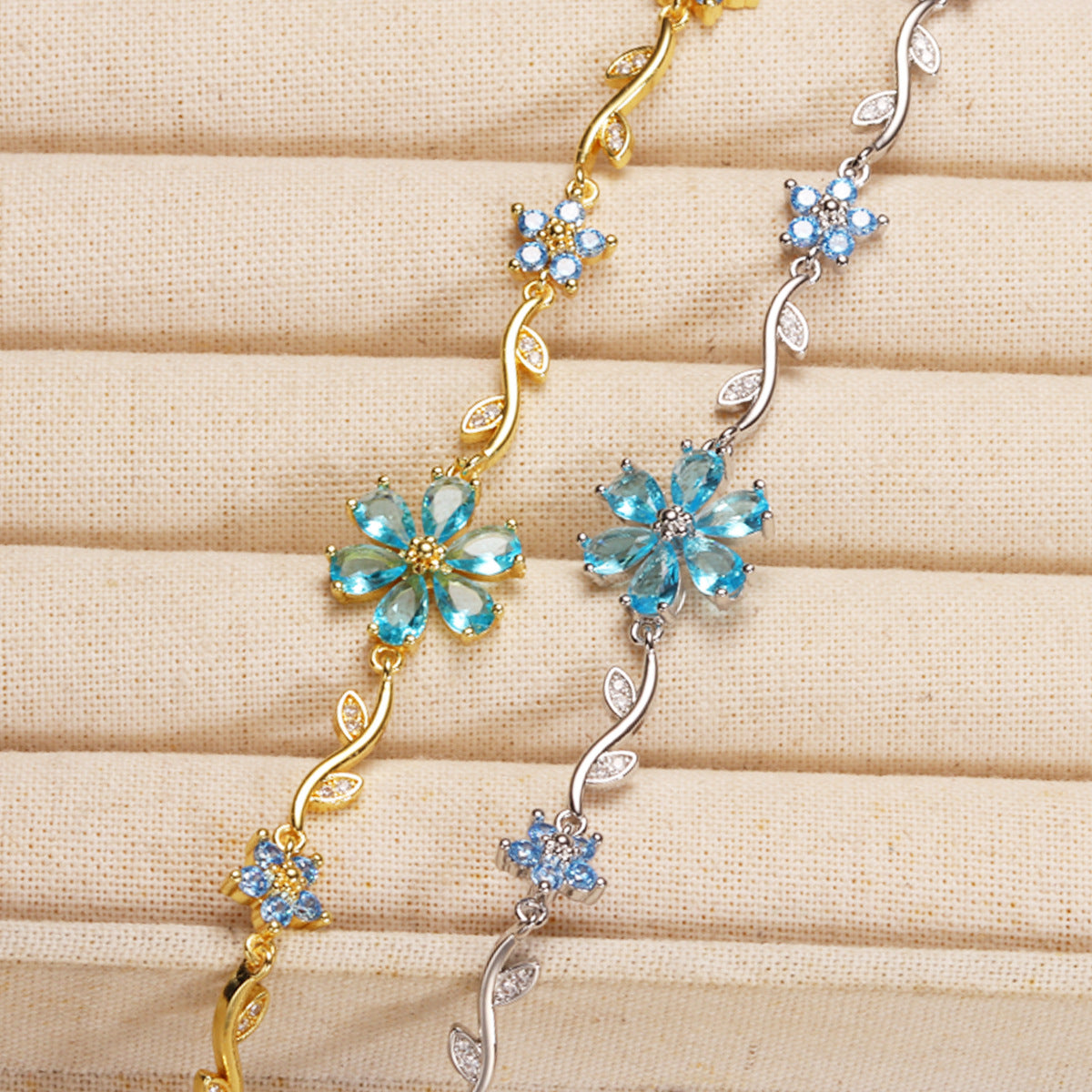 Verstellbares Blumenarmband