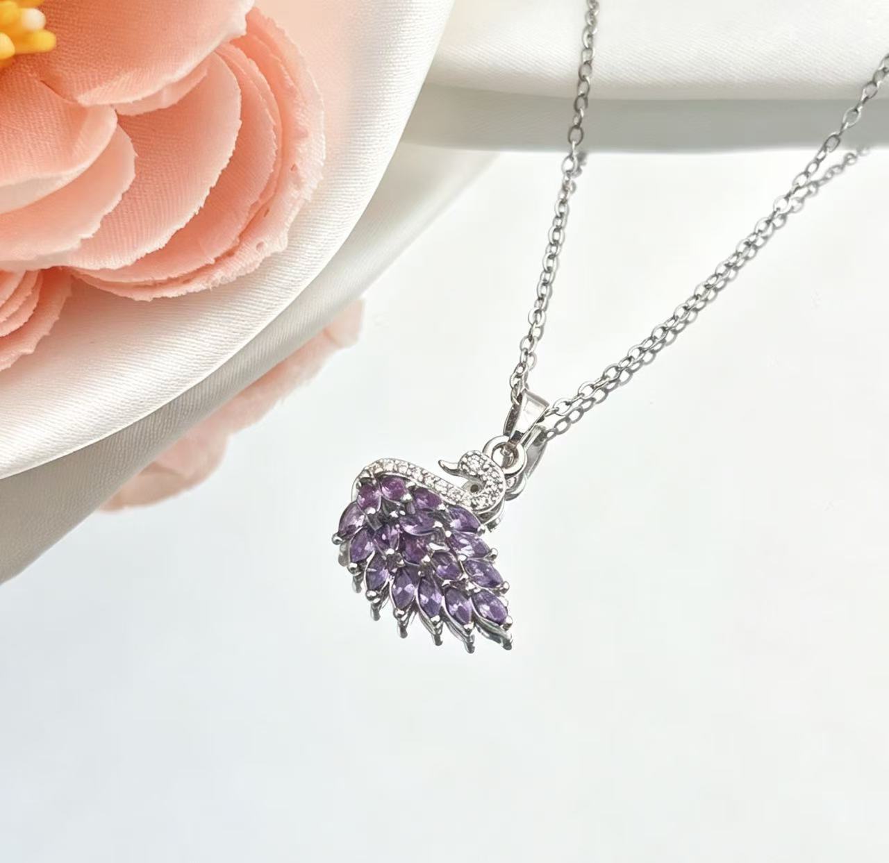 Little Swan Necklace