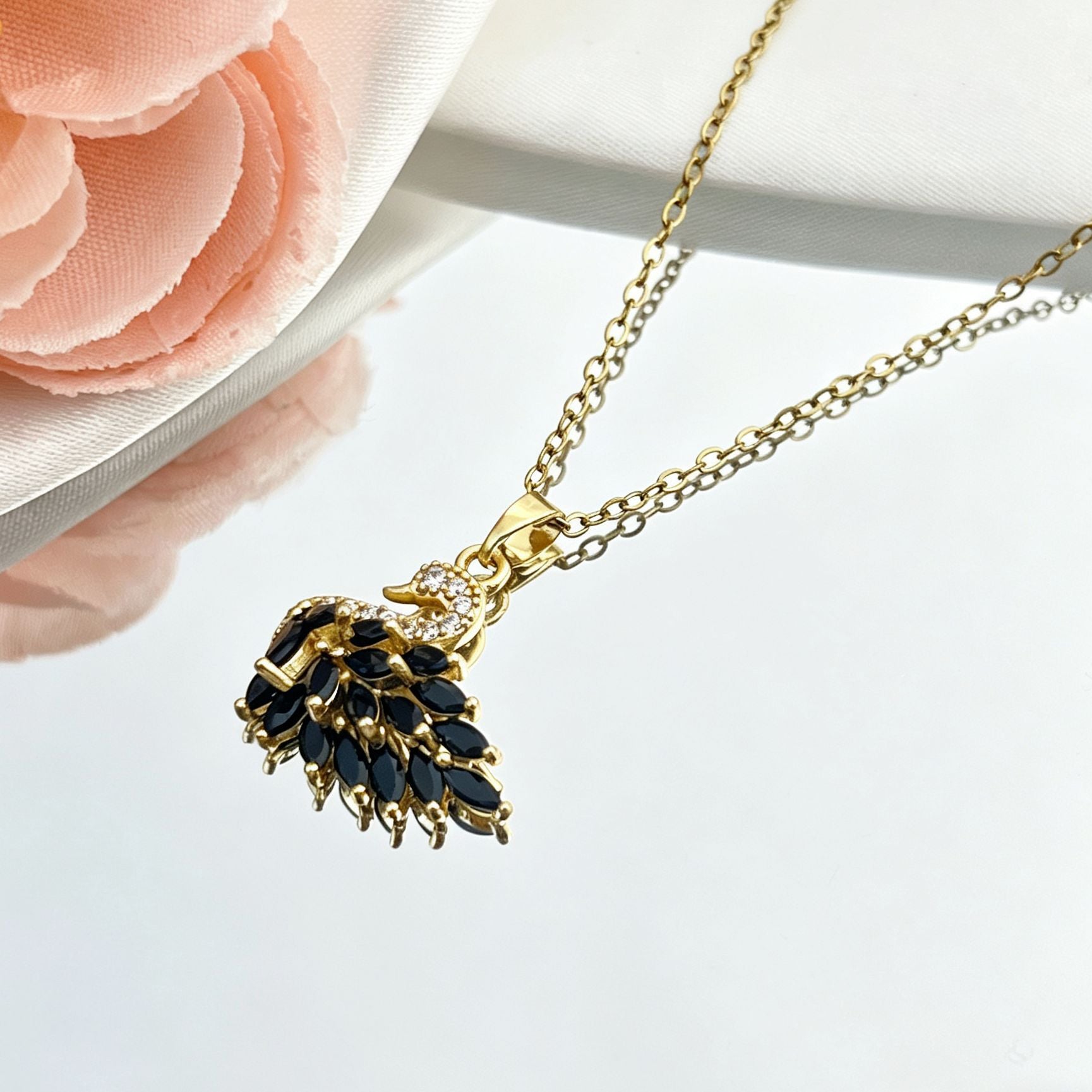 Little Swan Necklace