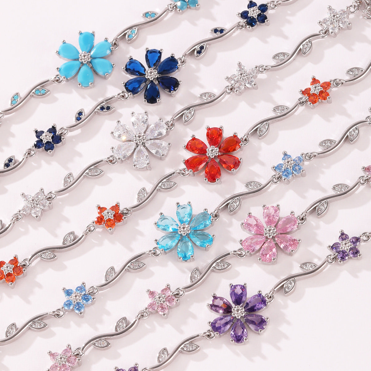 Verstellbares Blumenarmband