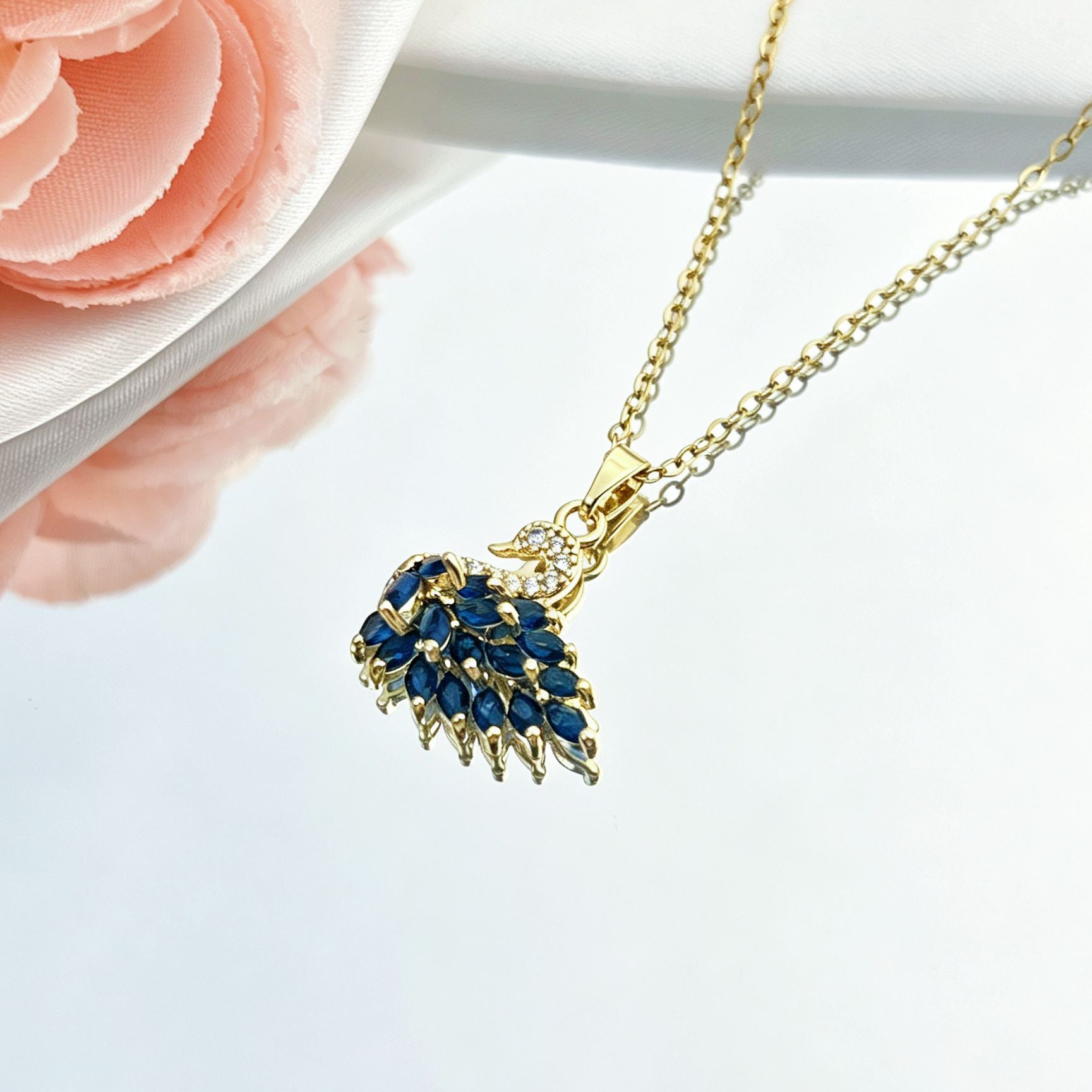 Little Swan Necklace